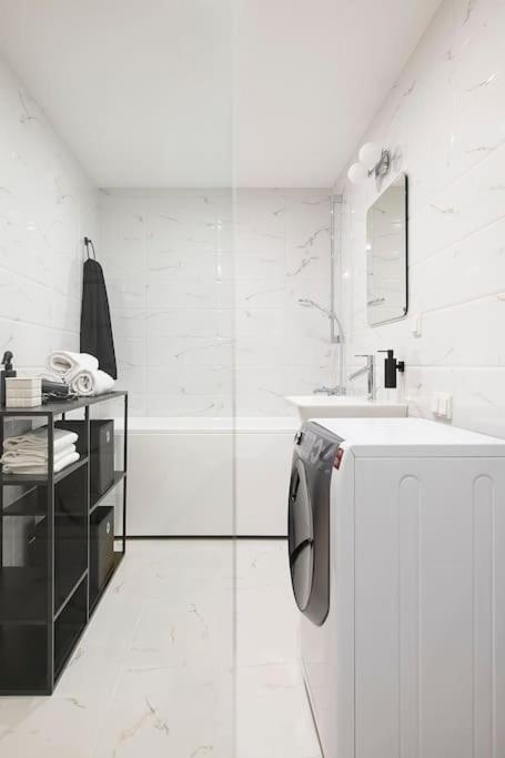 W Apartments Uus-Hollandi With Sauna ทาลลินน์ ภายนอก รูปภาพ